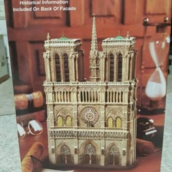 Department 56 Notre Dame Paris (retired) - Picture 5 of 5